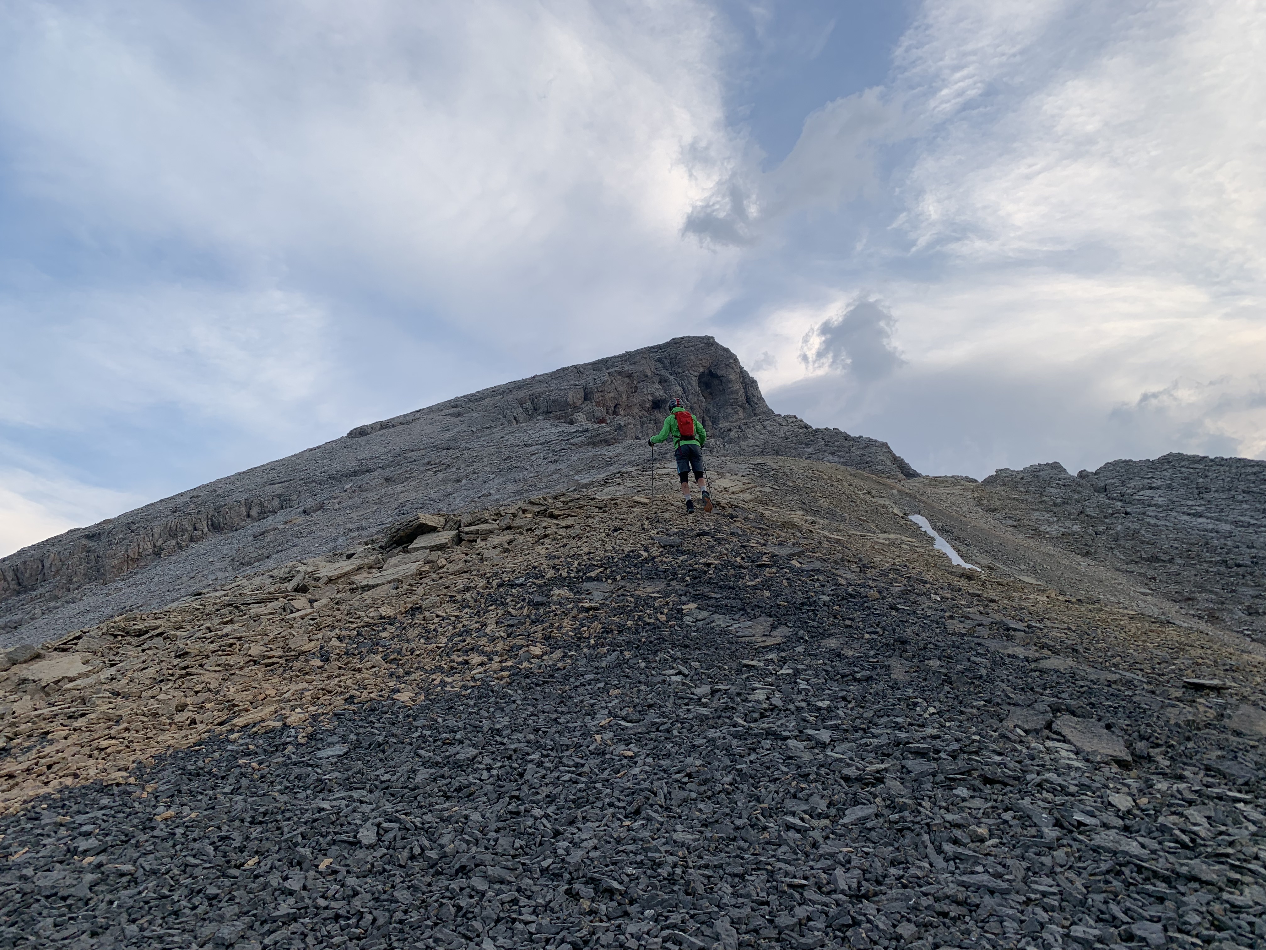 The final scree slog on Bobac Mountain