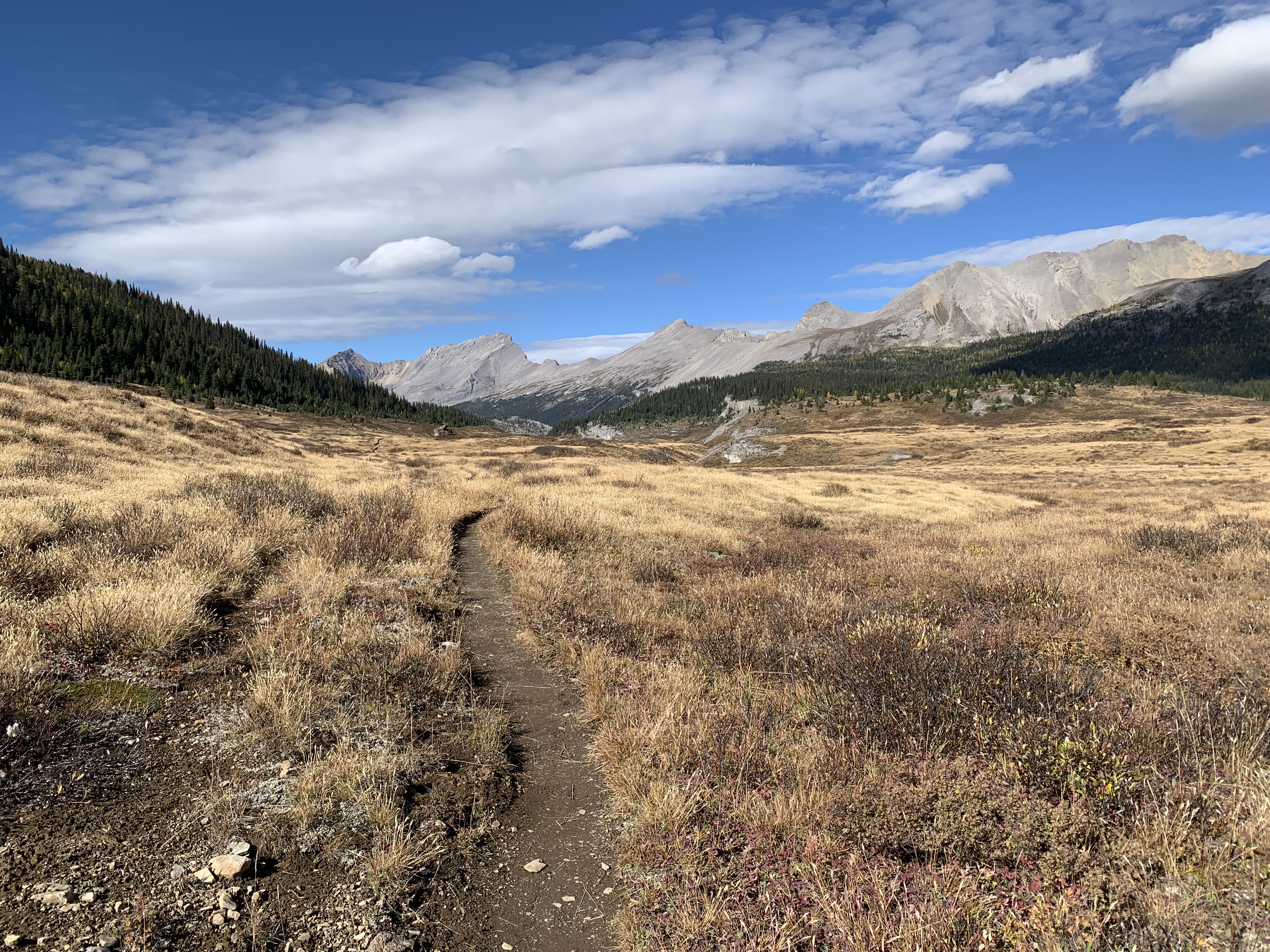 Hiking to Og Lake