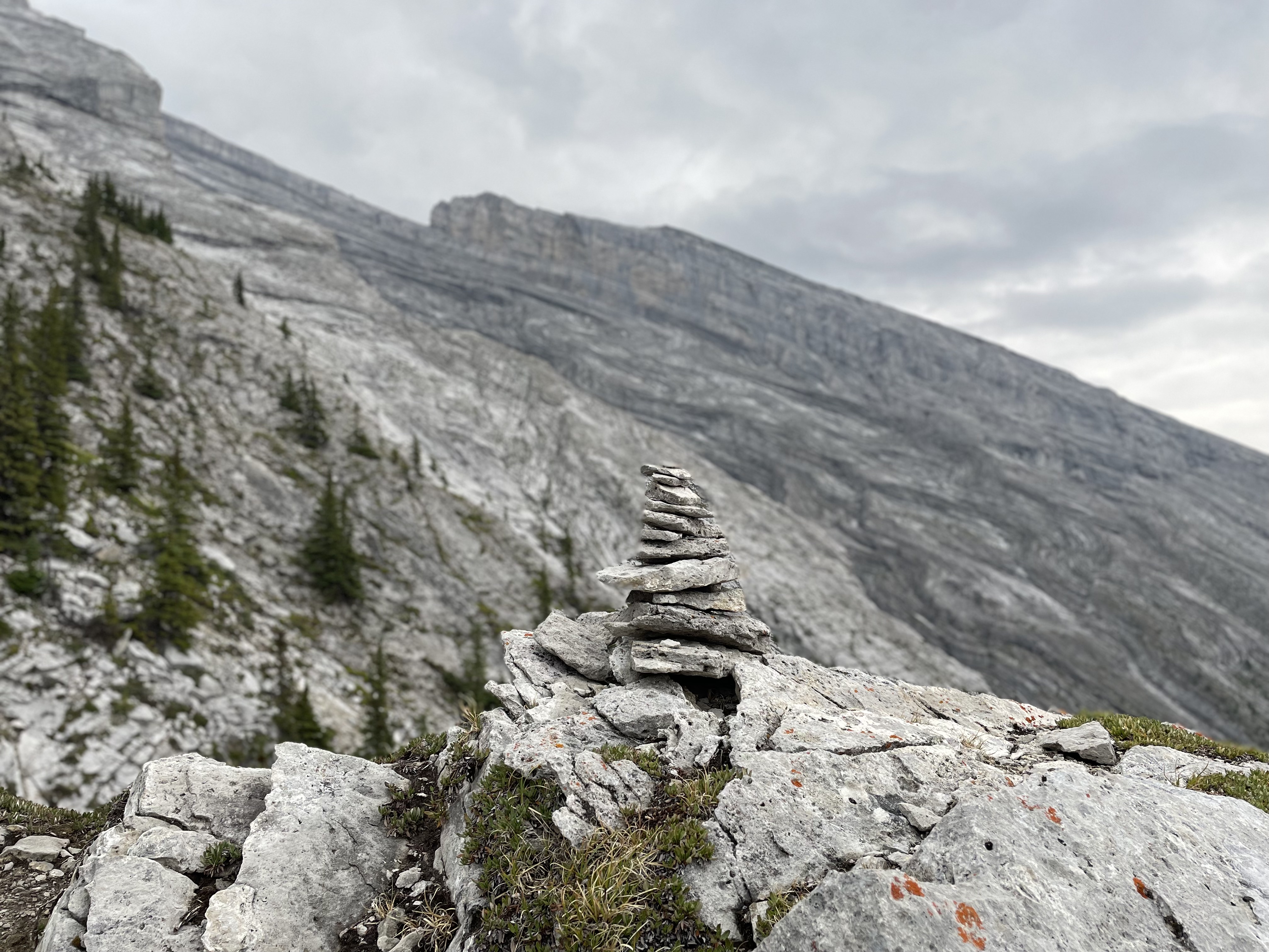 Cairn photography at its absolute finest on the lower section of Big Sister