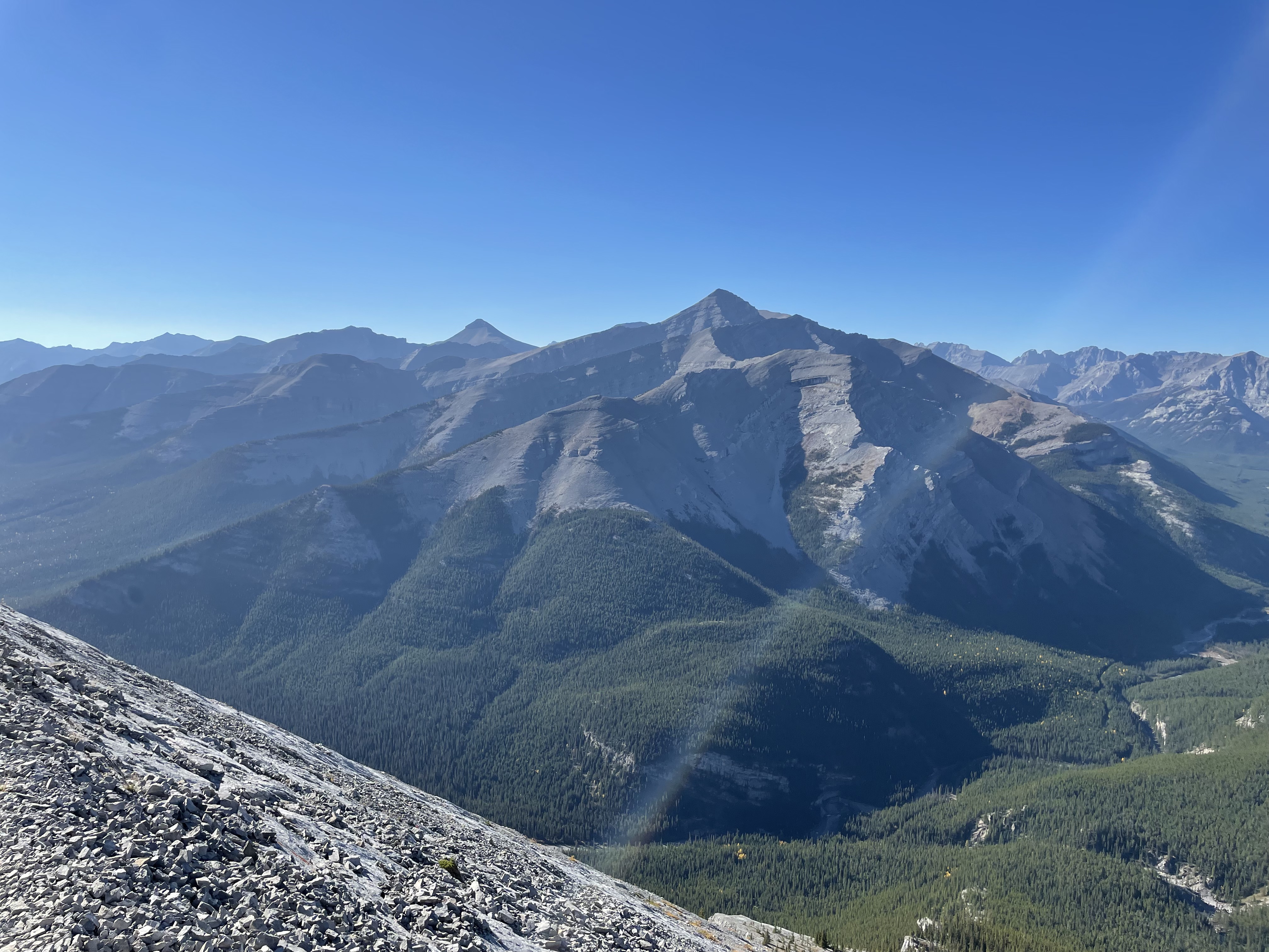 The Elbow Loop peaks always catch my attention. A while back we traversed all four of ‘em for what is probably the biggest day that I’ve ever done.